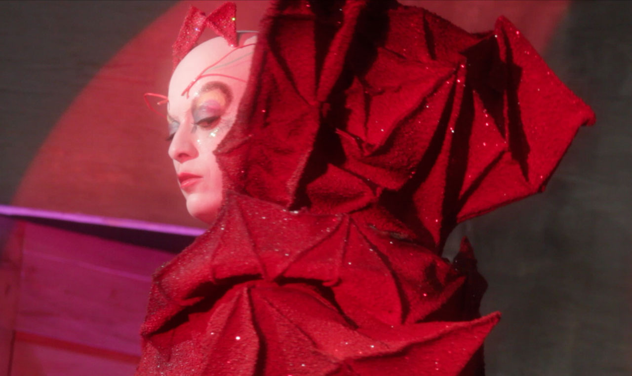 A BRIDE FROM PLUTO (2016) / Photo: Sophie LUX