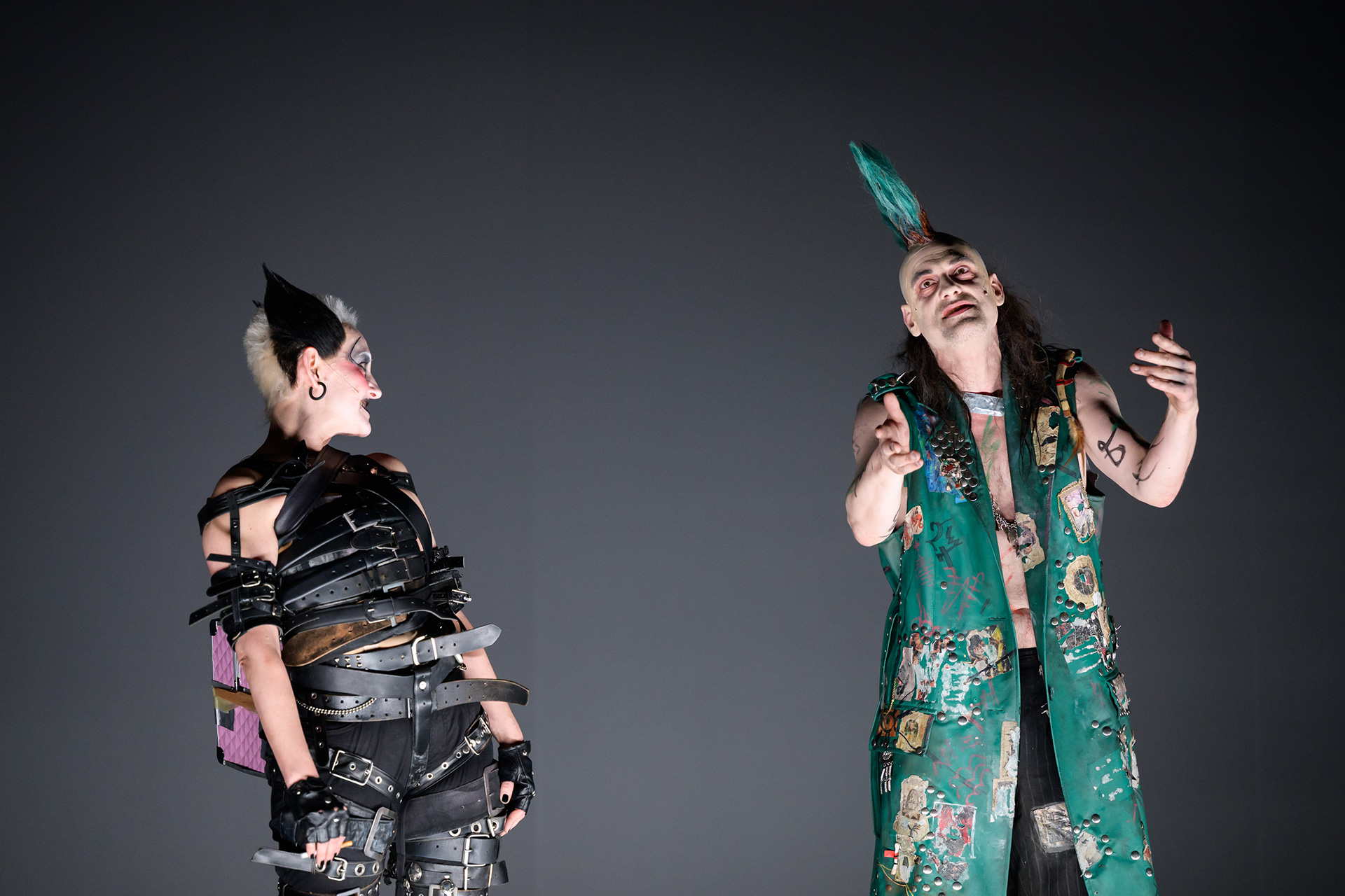 Faust et Hélène & Faust :: Mein Brustkorb : Mein Helm (2026) / Photo: Candy Welz