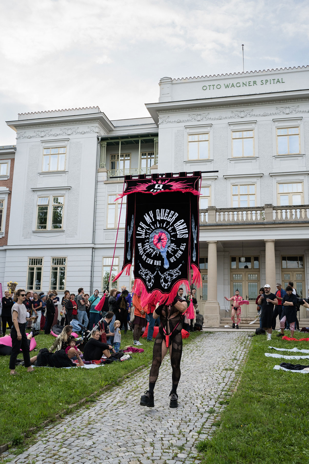 QAnus. Photo: Sarah Tasha Hauber 2024